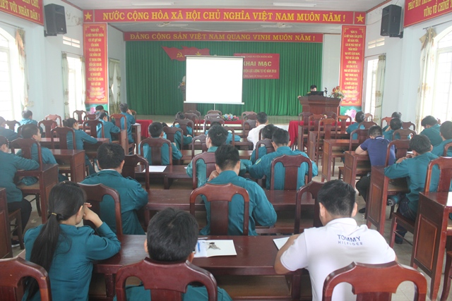 Huyện Buôn Đôn: Khai mạc huấn luyện lực lượng tự vệ năm 2018