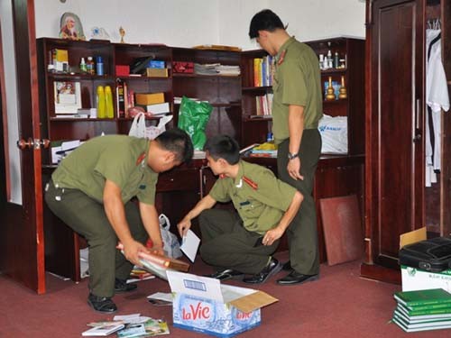 Phân biệt khám xét hành chính và khám xét hình sự