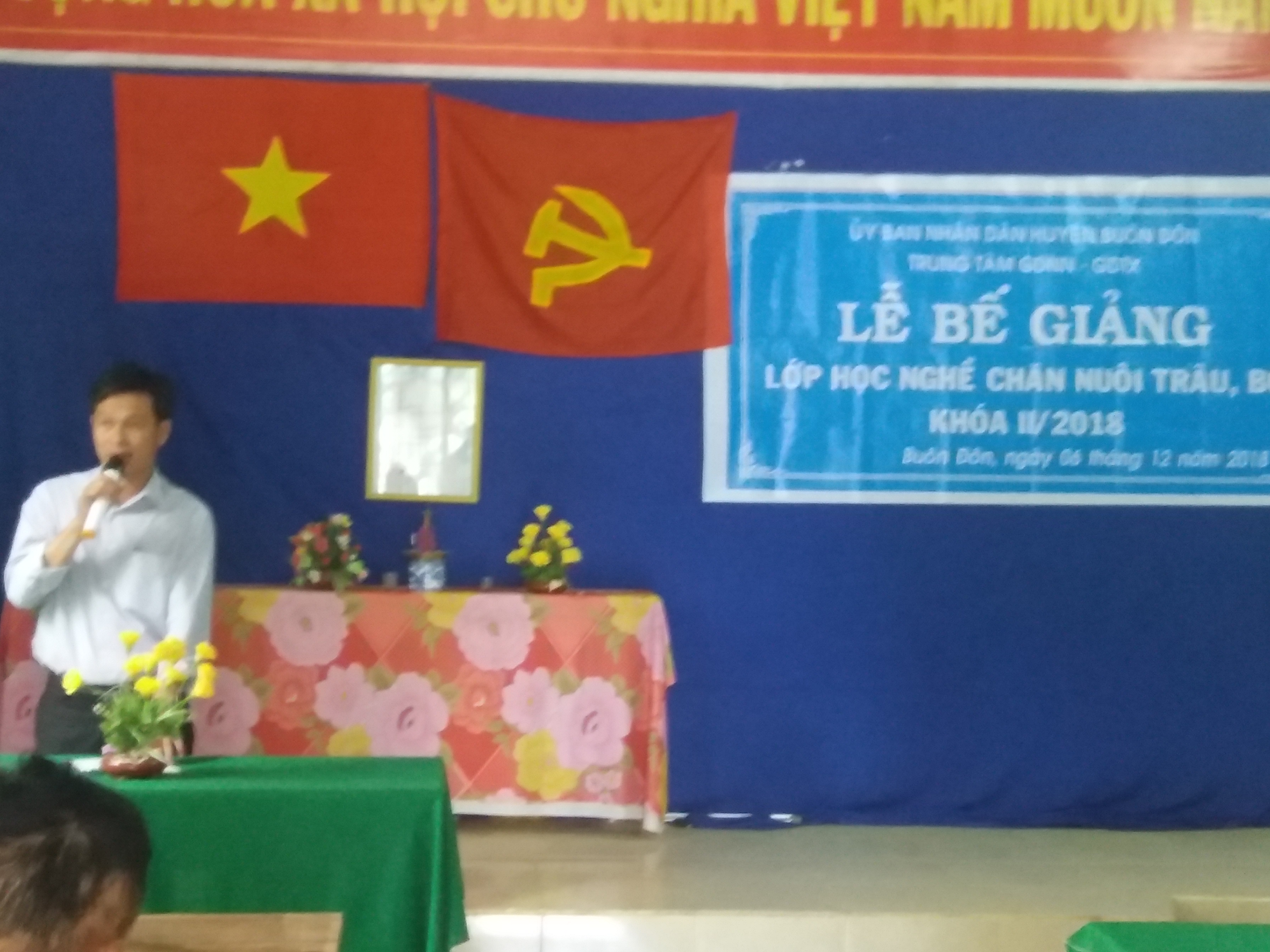 Bế giảng Lớp Chăn nuôi Trâu, Bò dành cho lao động nông thôn tại xã Eabar