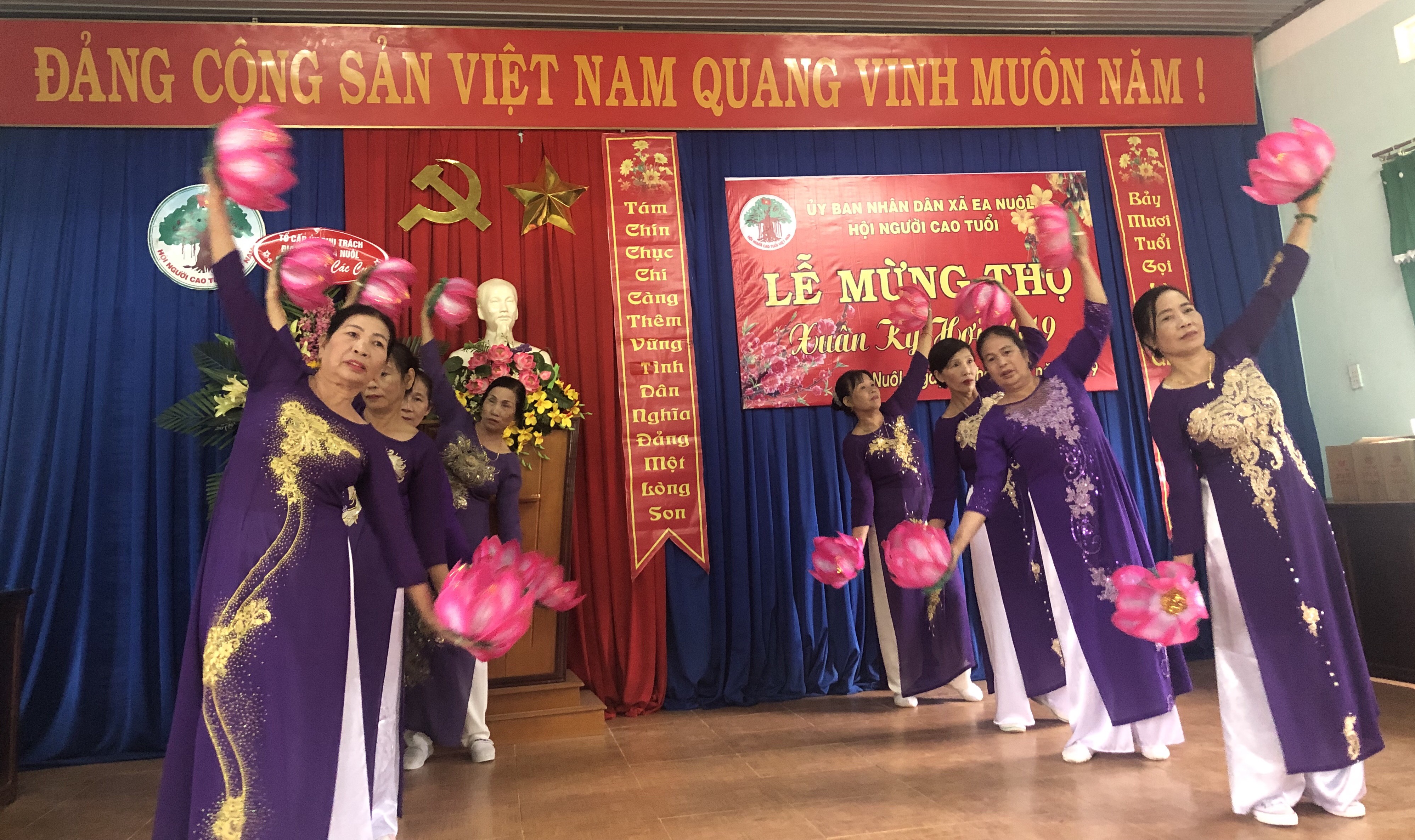 UBND xã tổ chức mừng thọ cho người cao tuổi (21/02/2019; 17:30)
