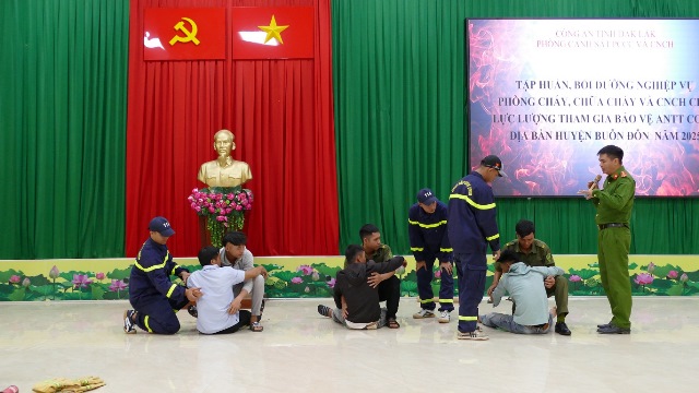 Tập huấn, bồi dưỡng nghiệp vụ về phòng cháy, chữa cháy và cứu nạn, cứu hộ cho lực lượng tham gia bảo vệ an ninh trật tự ở cơ sở năm 2025