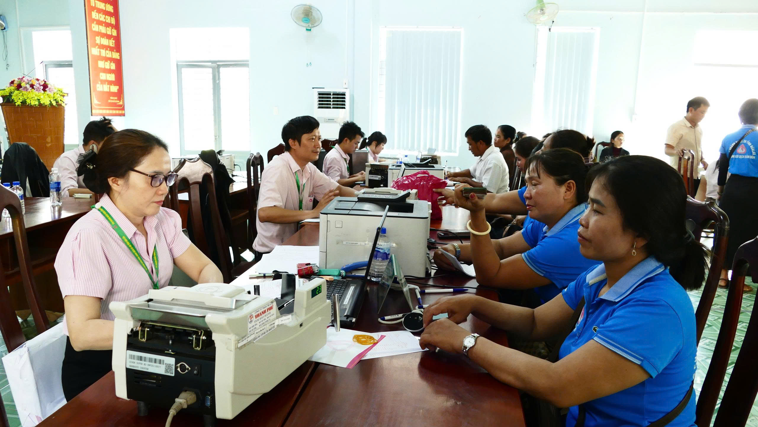 z7703800175573-9bbd47bbaca6f25d73bfe051a7e3272d