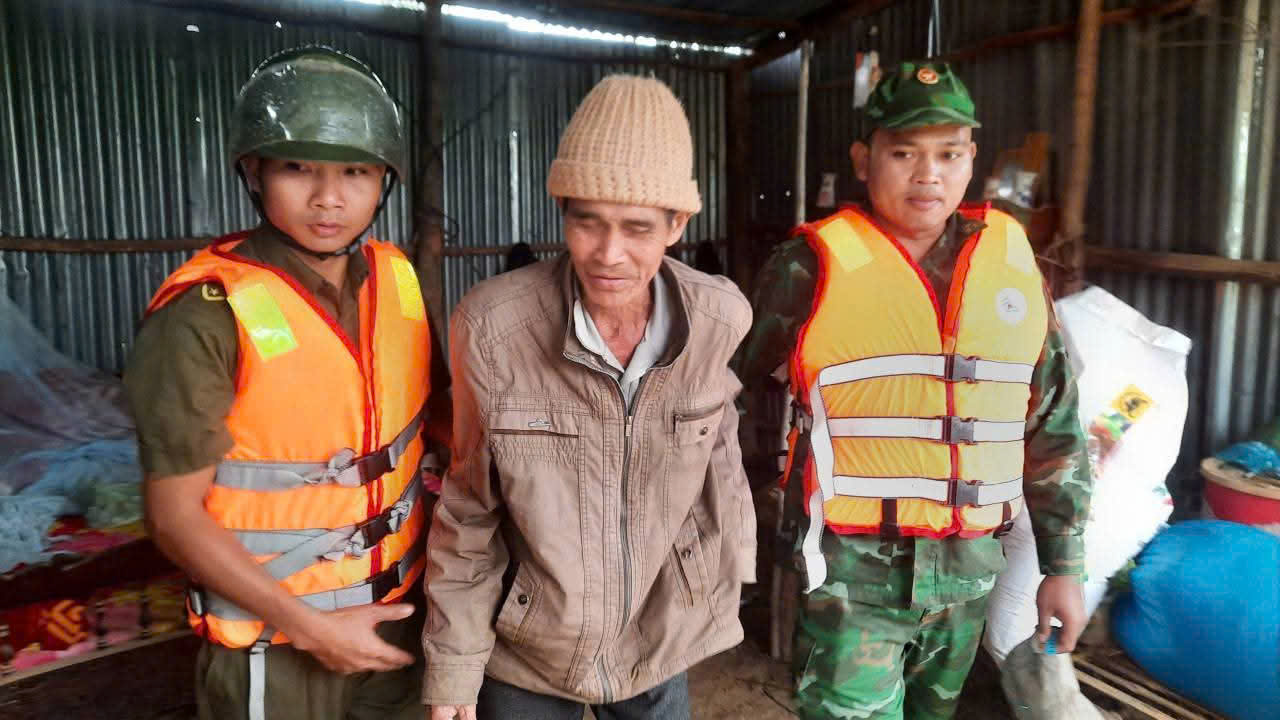 TÌNH HÌNH THIỆT HẠI DO MƯA LŨ GÂY RA TRÊN ĐỊA BÀN XÃ BUÔN ĐÔN.